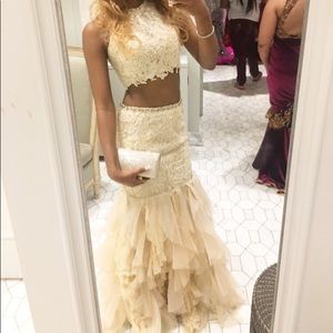 Prom Dress For Sell Low Price !!